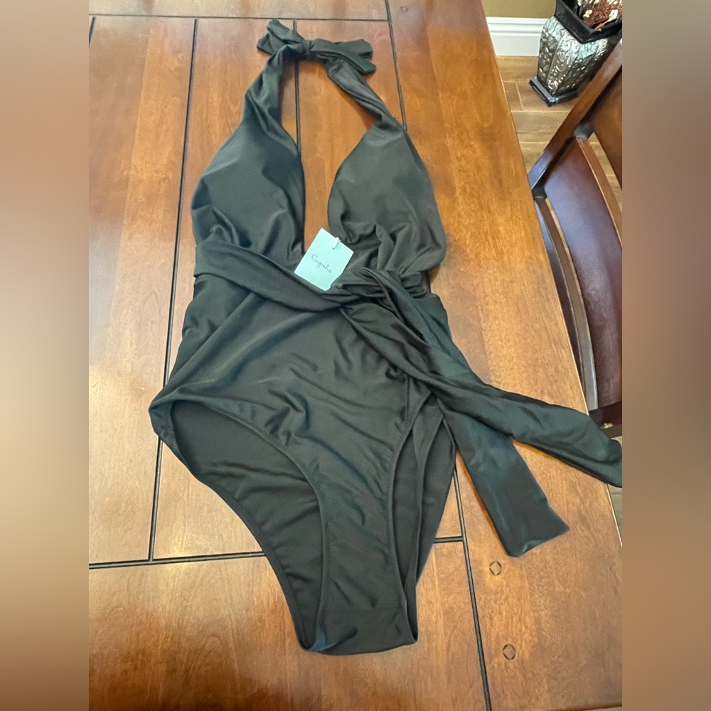 Cupshe 1 One Piece Black Sexy Classy Bathing Suit L NWT
